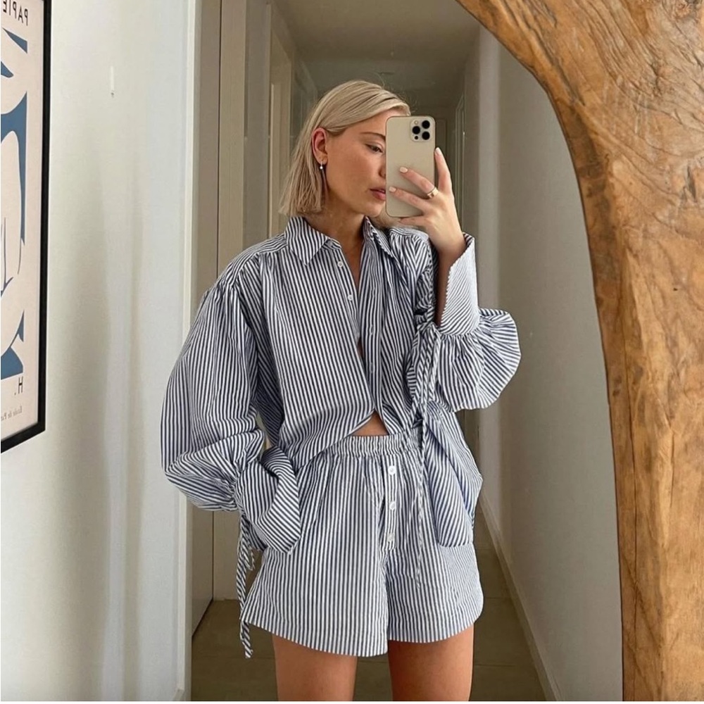 Shona Joy Roberta oversized tie cuff balloon sleeve top in blue and white stripe - Picture 10 of 10